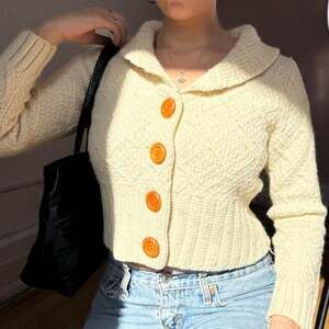 Vintage GAP Chunky Knit Cropped Cardigan, Cream with Wooden Buttons - Size M